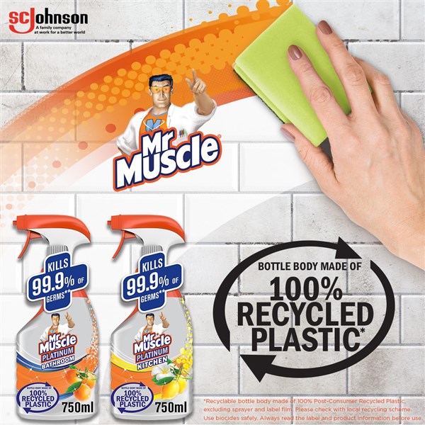 Tẩy sạch bụi bẩn cứng đầu bám trên bề mặt kính với nước lau kính siêu nhanh Mr Muscle