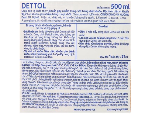 Dung dịch diệt khuẩn đa năng Dettol hương tinh dầu thông 250ml + Tặng kèm 01 bình xịt nhựa 