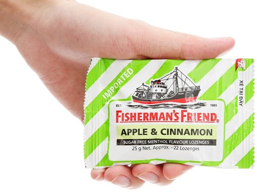 Kẹo cay con tàu không đường Fisherman's Friend hương táo quế gói 25g Mã 101035331