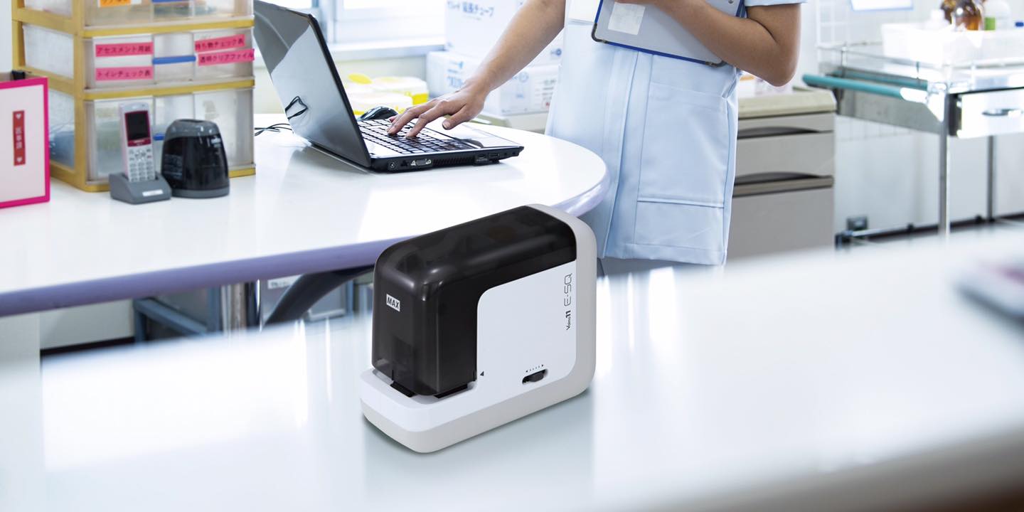 Nâng tầm cuộc sống với dập ghim điện tử, cảm biến tự động từ Nhật Bản